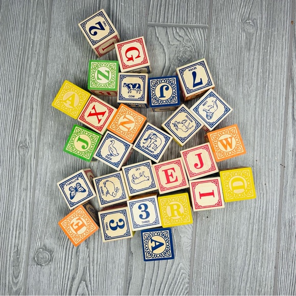 Uncle goose 3D wood carved stacking / learning alphabet animal blocks learning - Picture 4 of 7